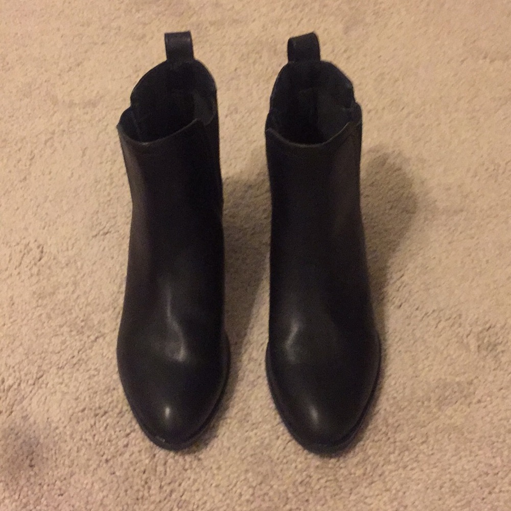 a.new.day Chelsea booties!